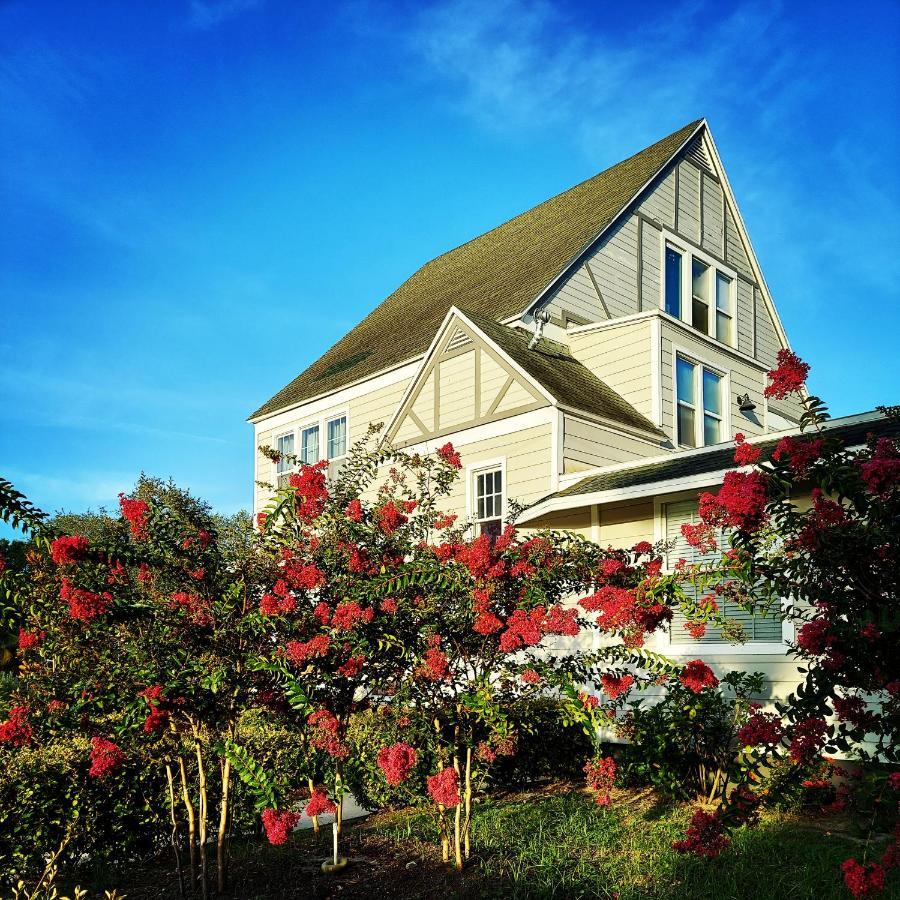The Kenwood Gables Bed and Breakfast Sint-Petersburg Buitenkant foto